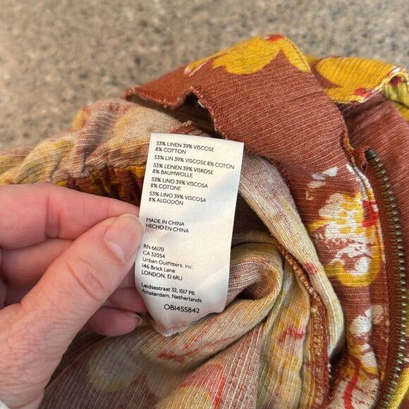 Urban Outfitters Floral Jumpsuit in Brown and Yellow - Picture 12 of 12